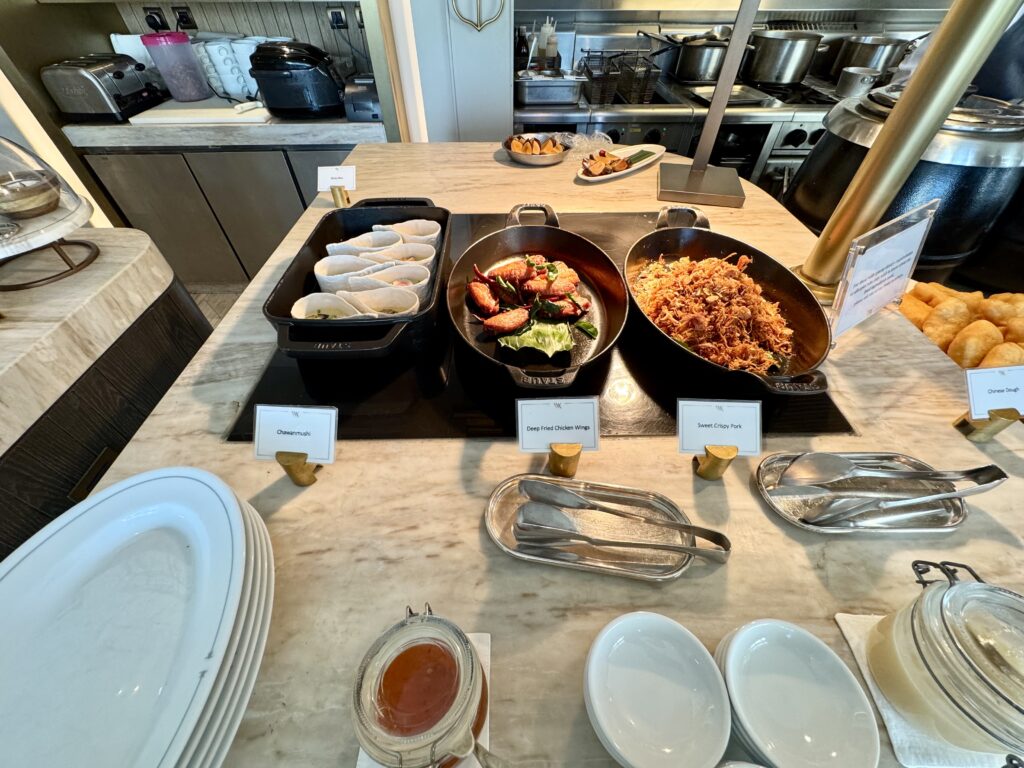 ウォルドーフアストリアバンコク 朝食 アジア料理
