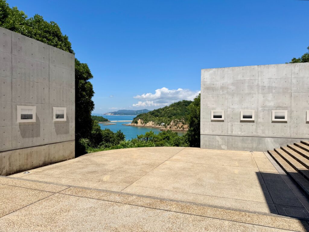 guntû(ガンツウ)_船外体験_直島_ベネッセハウス-タイム・エクスポーズド(海景)