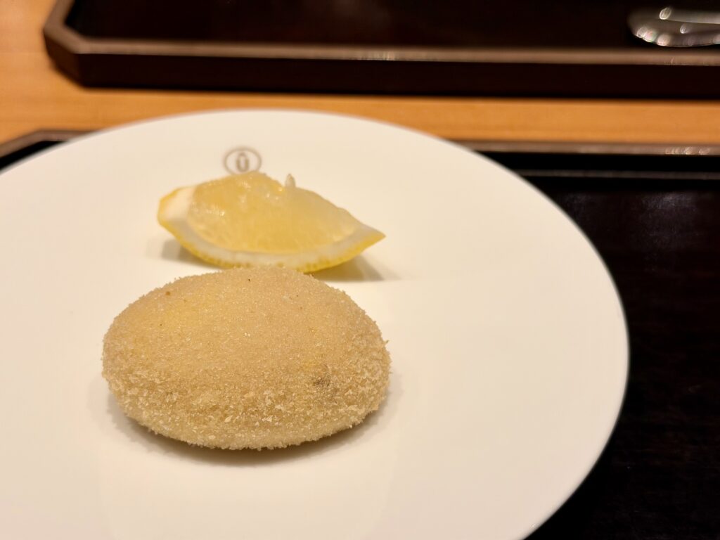 ガンツウ_夕食ダイニング_カニクリームコロッケ
