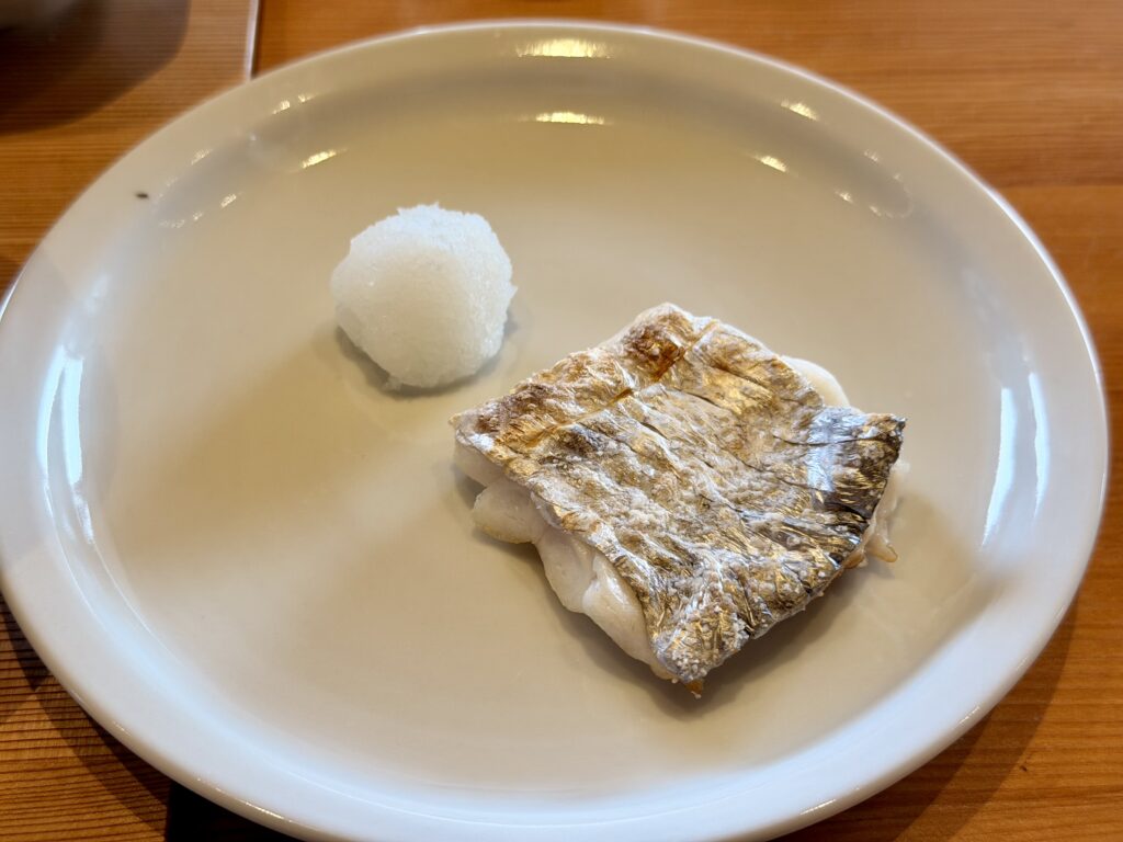 guntû（ガンツウ）_和朝食_焼魚-太刀魚