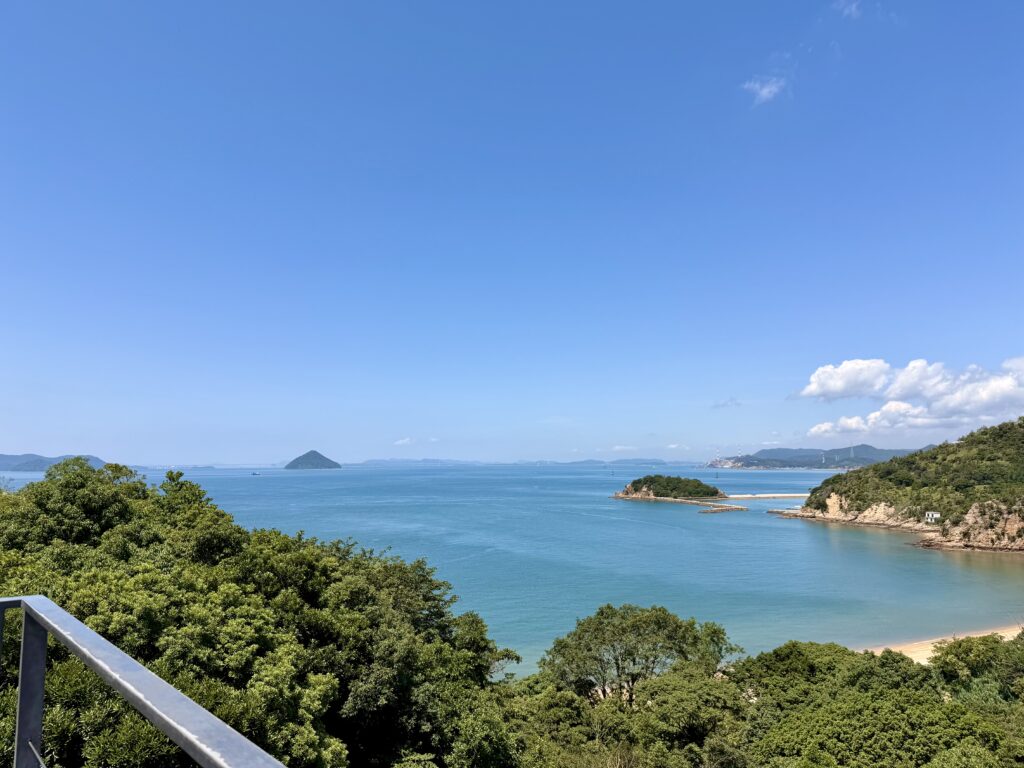 guntû(ガンツウ)_船外体験_直島_ベネッセハウスから瀬戸内海