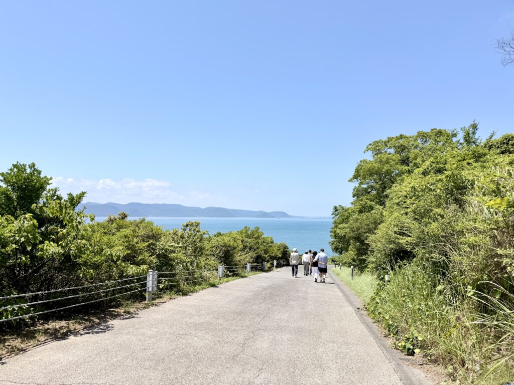 guntû(ガンツウ)_船外体験_直島の様子