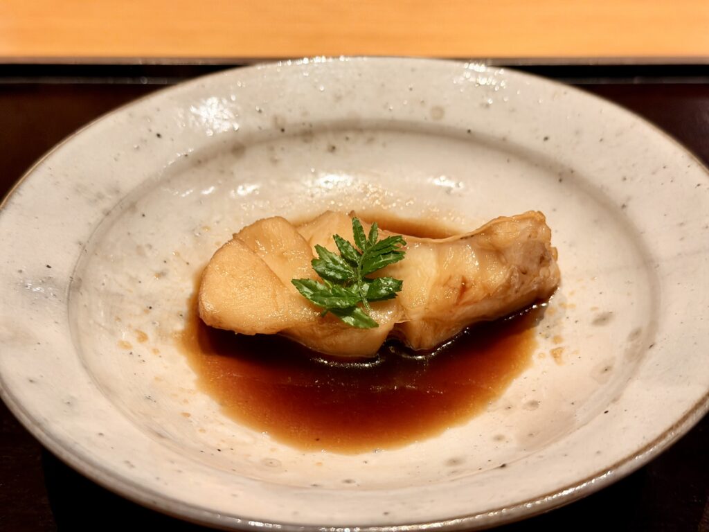 ガンツウ_夕食ダイニング_煮付け