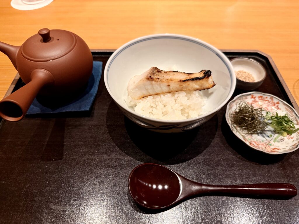 ガンツウ_夕食ダイニング_お茶漬け