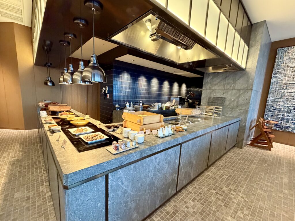 コンラッド名古屋_朝食会場(カーサオリーバー)_ビュッフェエリア