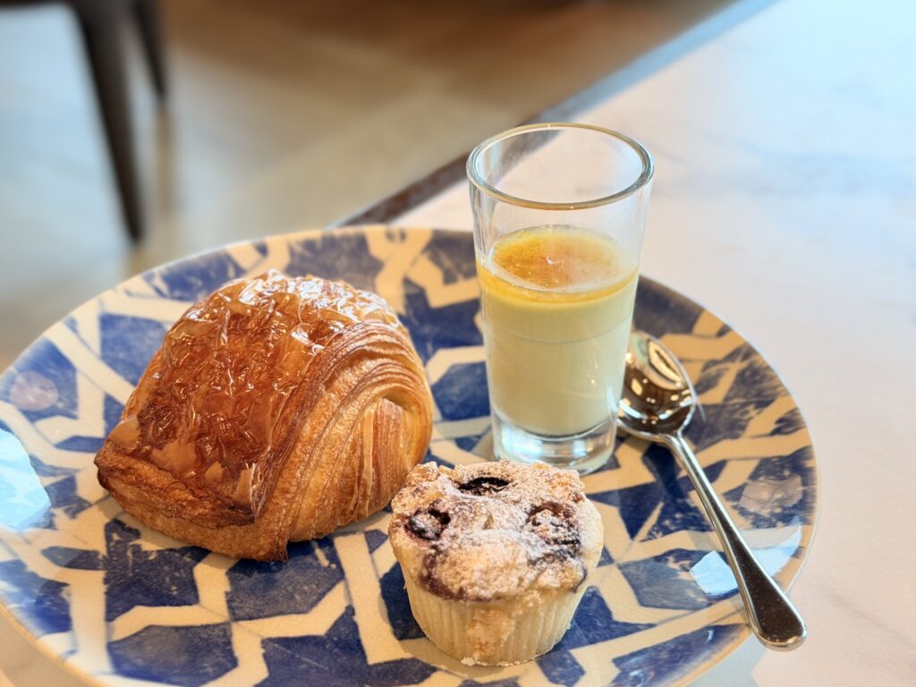 コンラッド名古屋_朝食_チョコクロワッサンなど