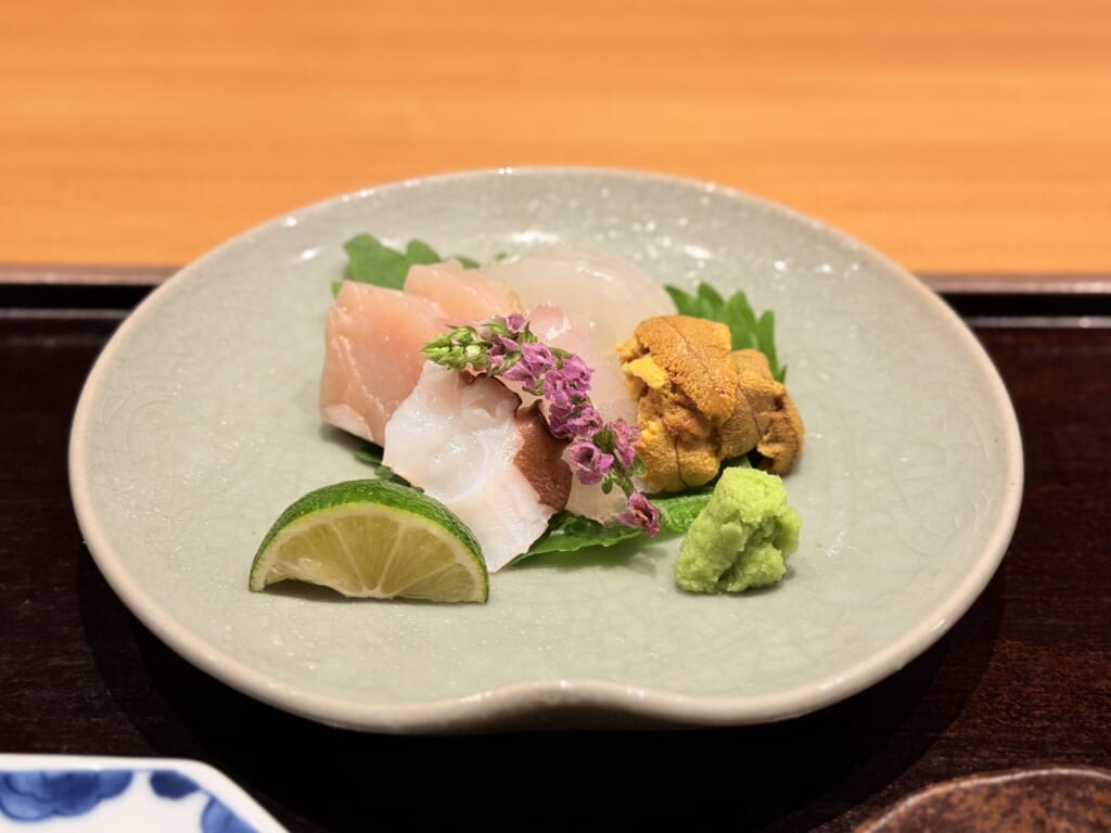 ガンツウ_夕食ダイニング_お造り