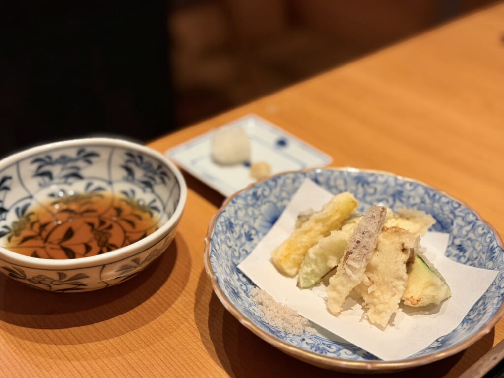 ガンツウ_夕食ダイニング_天ぷら