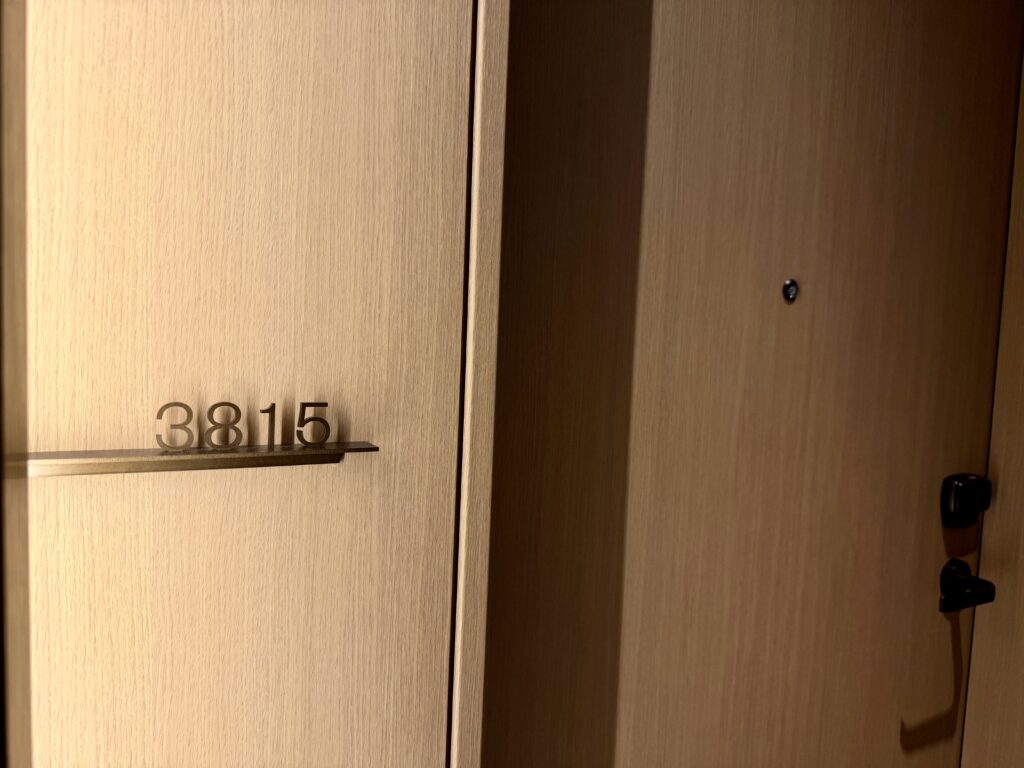 コンラッド名古屋_客室扉-3815室